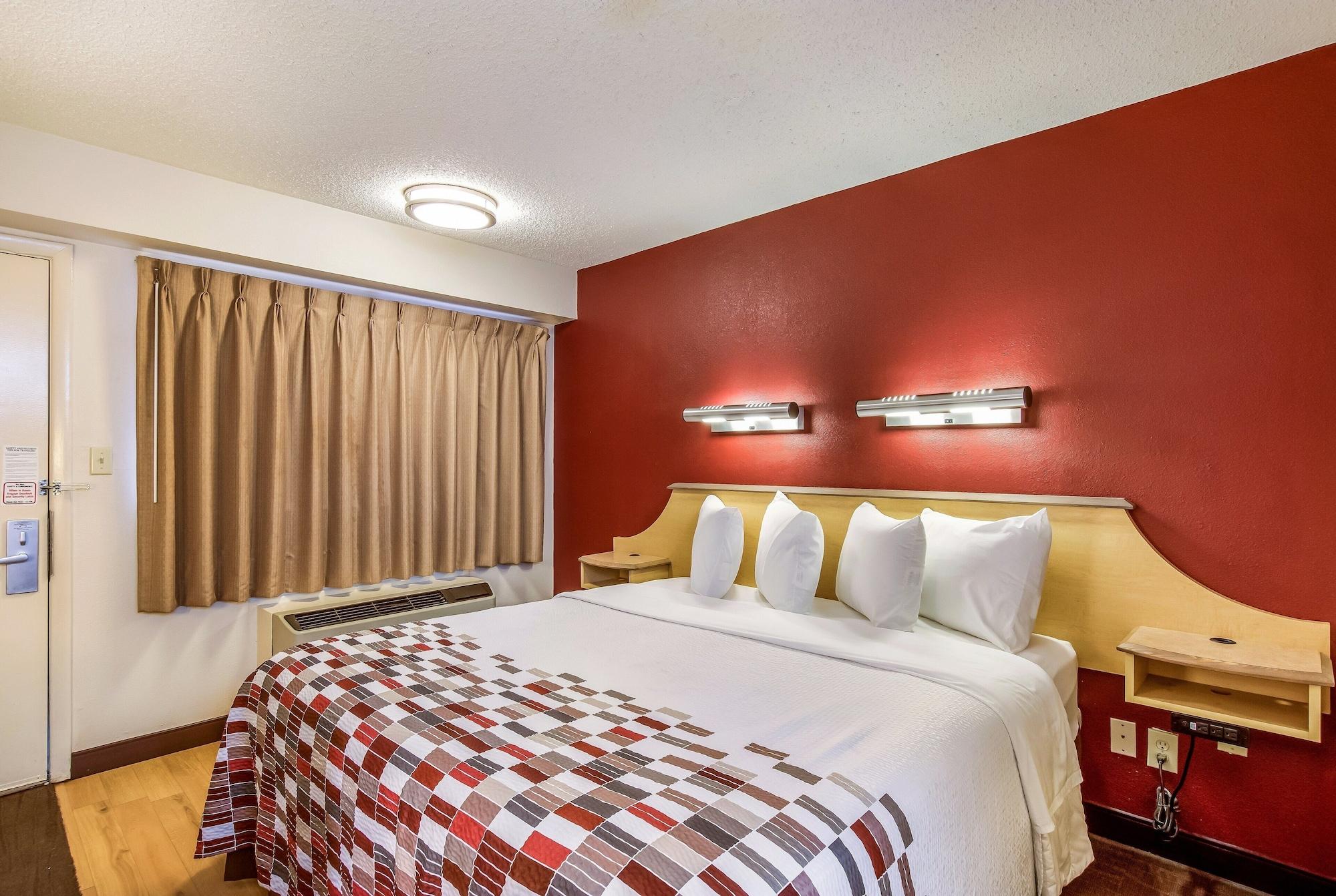 Red Roof Inn Detroit - Plymouth/Canton Exterior photo